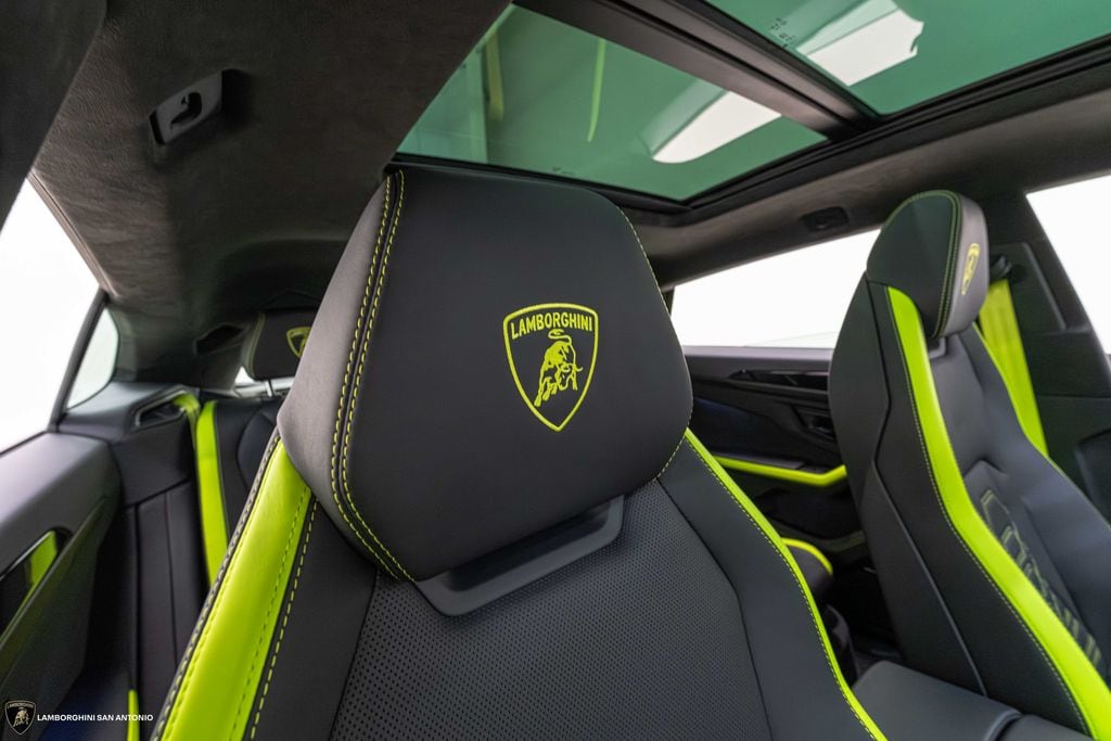 2025 Lamborghini Urus SE - Photo 27