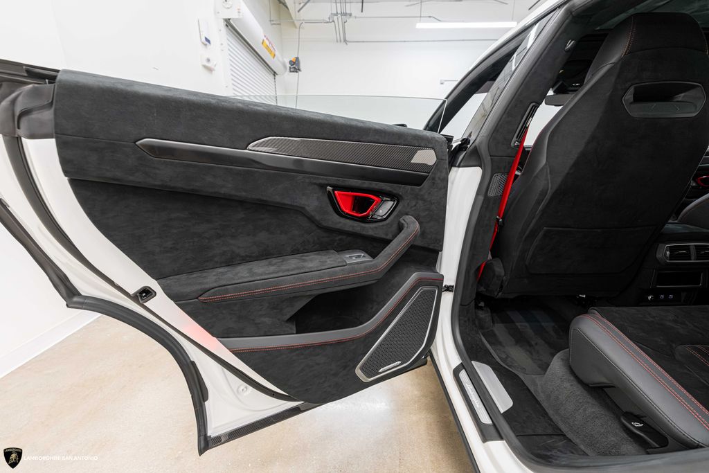 2023 Lamborghini Urus Performante - Photo 41