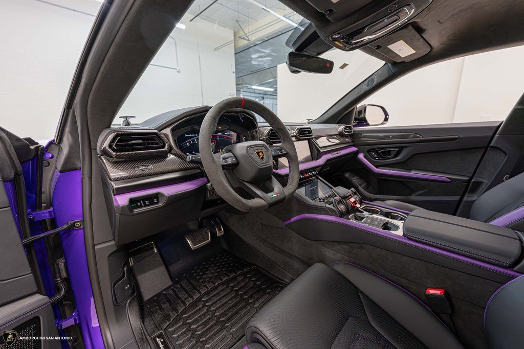 2026 Lamborghini Urus SE - Photo 30