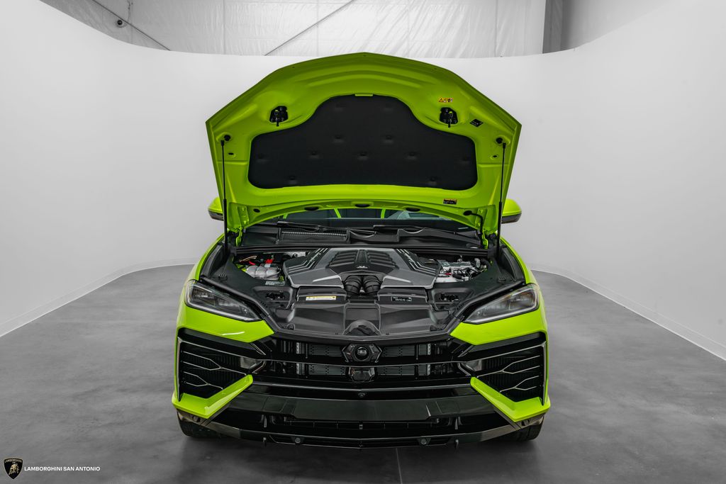 2025 Lamborghini Urus SE - Photo 13