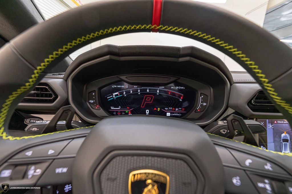 2025 Lamborghini Urus SE - Photo 49