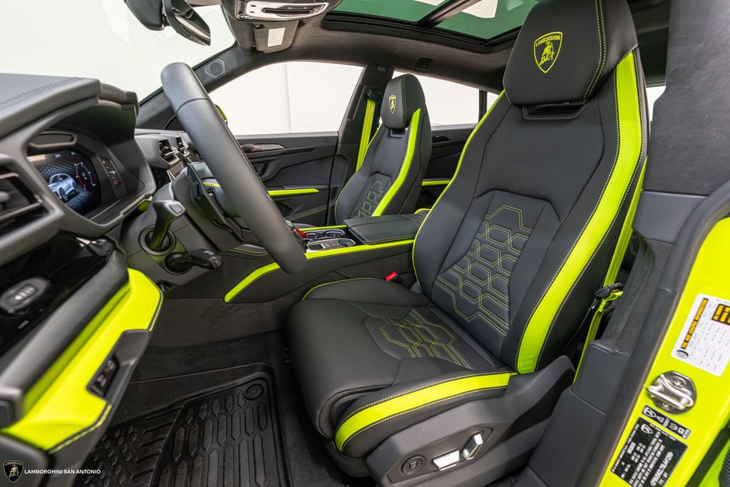 2025 Lamborghini Urus SE - Photo 24