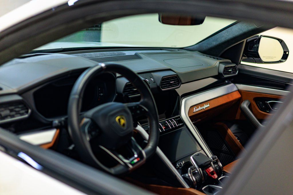2021 Lamborghini Urus Base - Photo 19