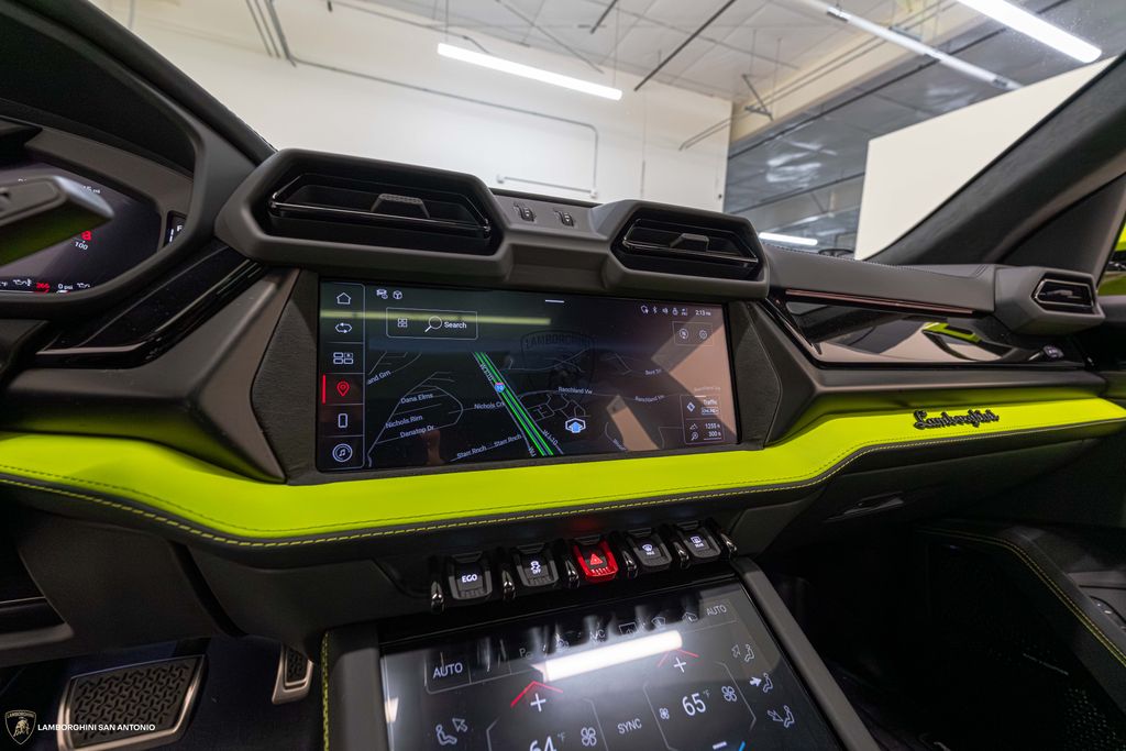 2025 Lamborghini Urus SE - Photo 47