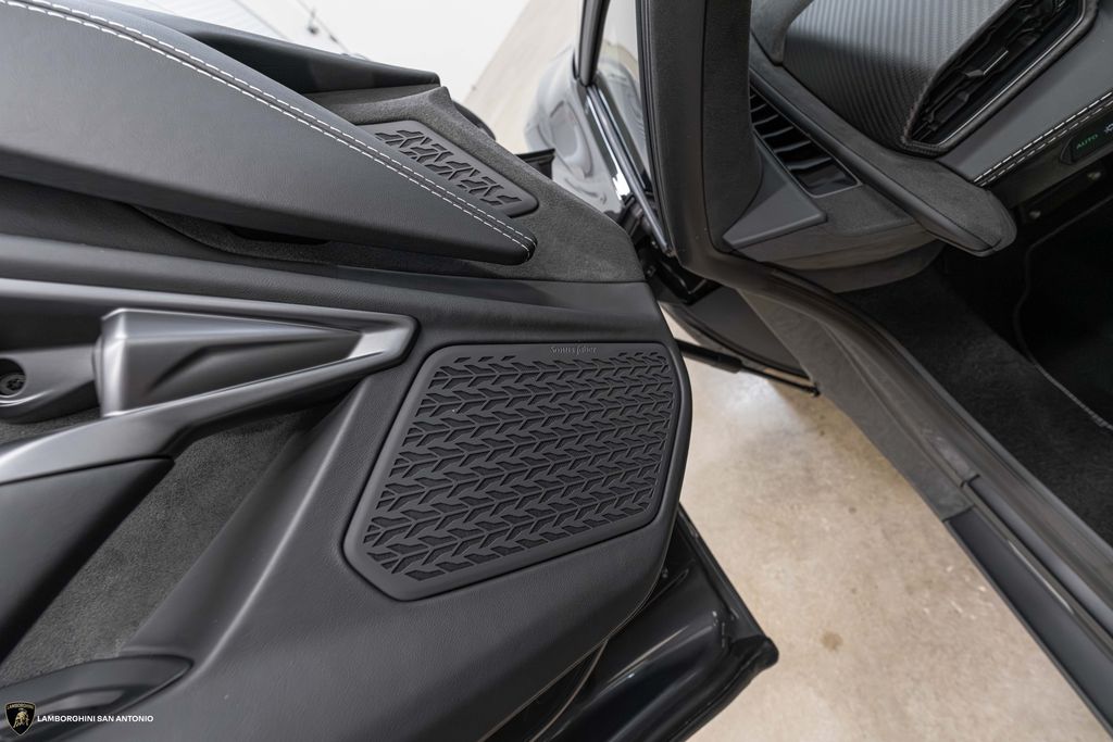 2026 Lamborghini Revuelto Base - Photo 32