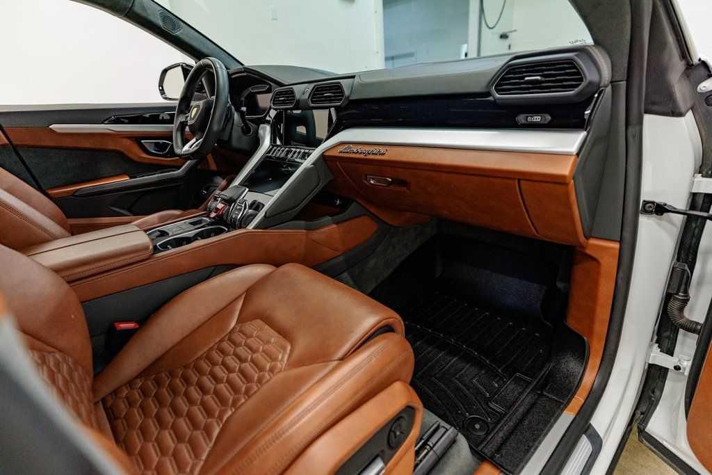 2021 Lamborghini Urus Base - Photo 35