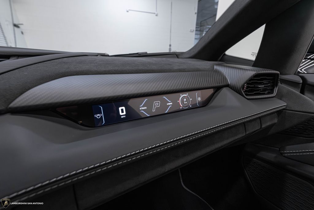 2026 Lamborghini Revuelto Base - Photo 33