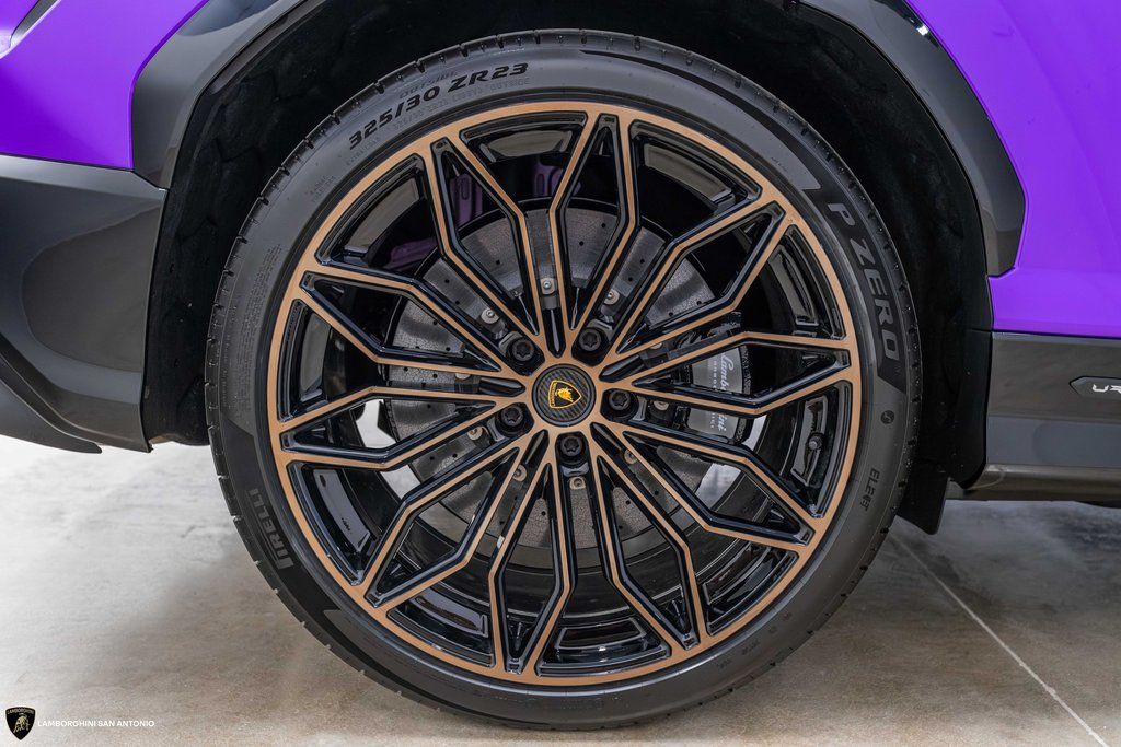 2026 Lamborghini Urus SE - Photo 18