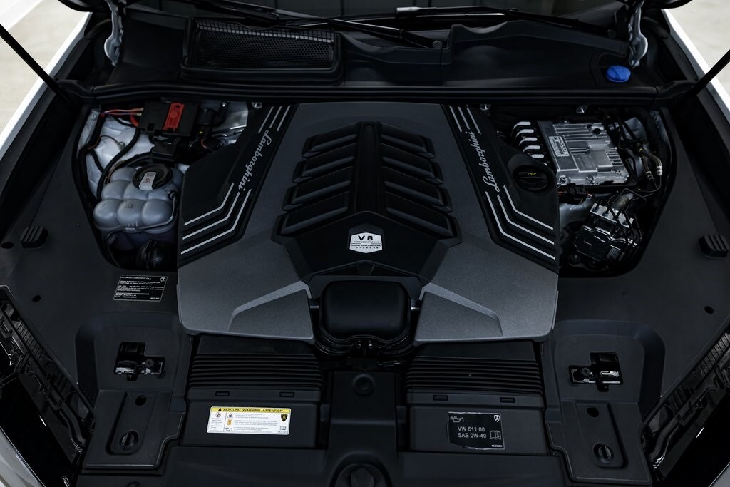 2024 Lamborghini Urus S photo 3