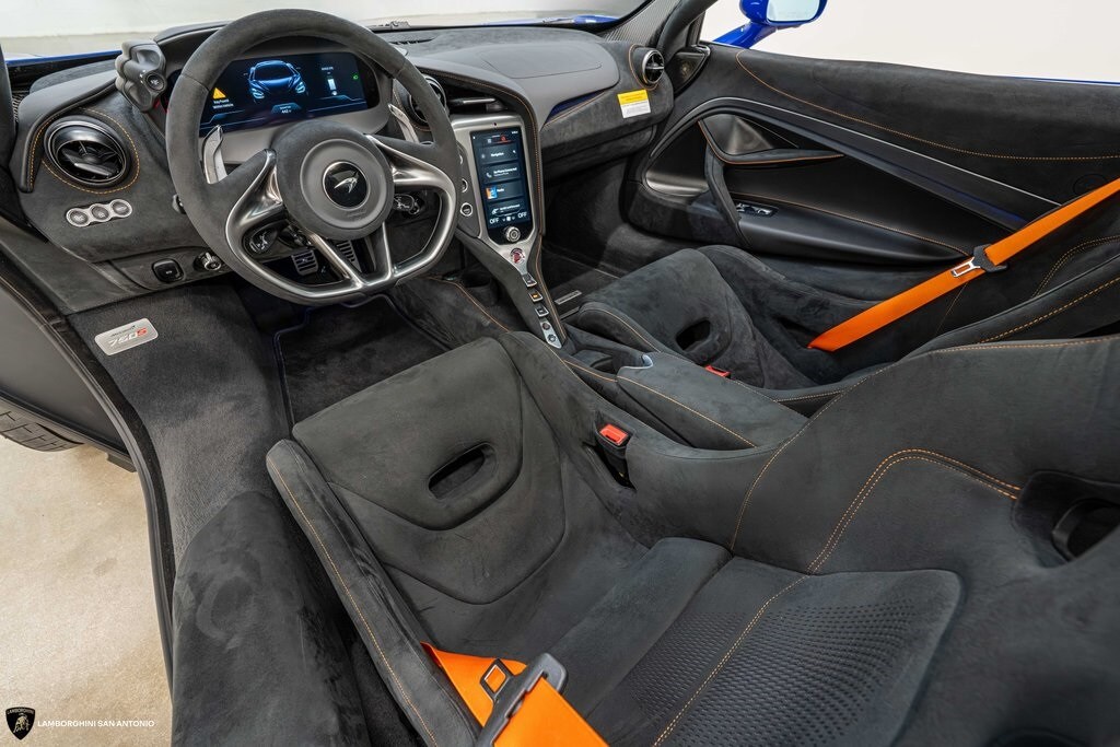 2024 Mclaren 750S Coupe photo 3
