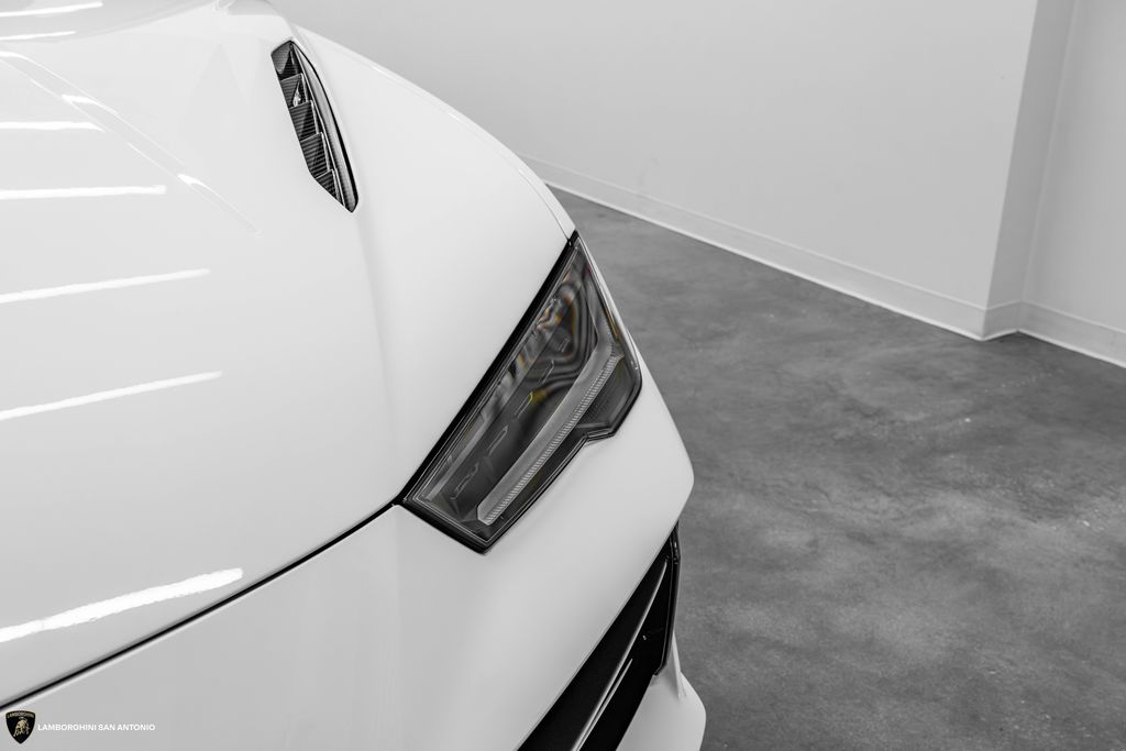 2023 Lamborghini Urus Performante - Photo 15