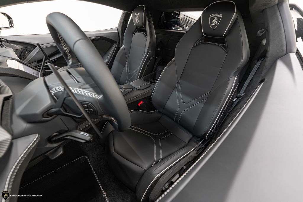 2026 Lamborghini Revuelto Base - Photo 23