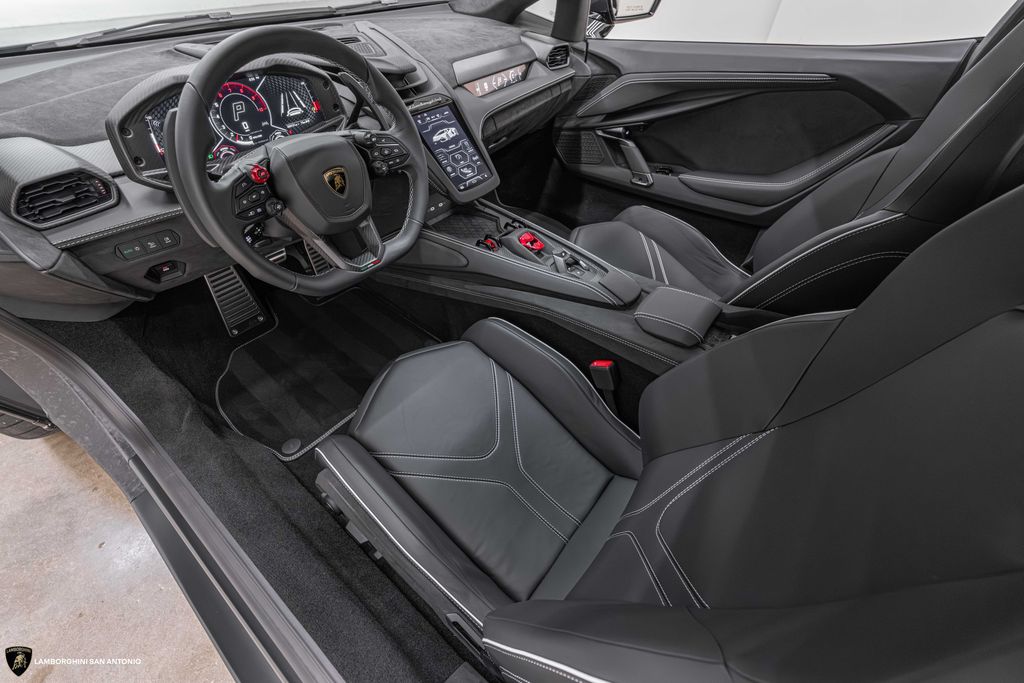 2026 Lamborghini Revuelto Base - Photo 34