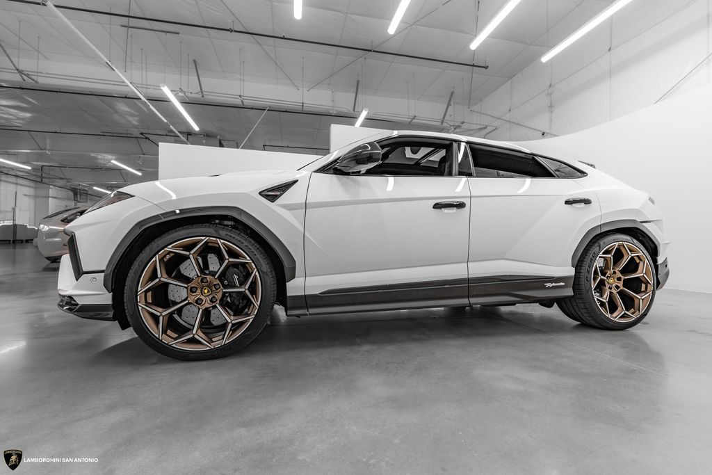2023 Lamborghini Urus Performante - Photo 23