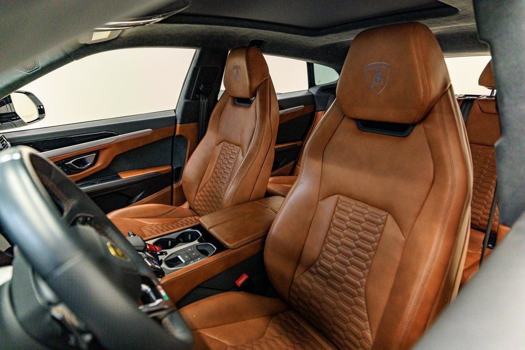2021 Lamborghini Urus Base - Photo 25