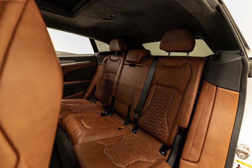 2021 Lamborghini Urus Base - Photo 33