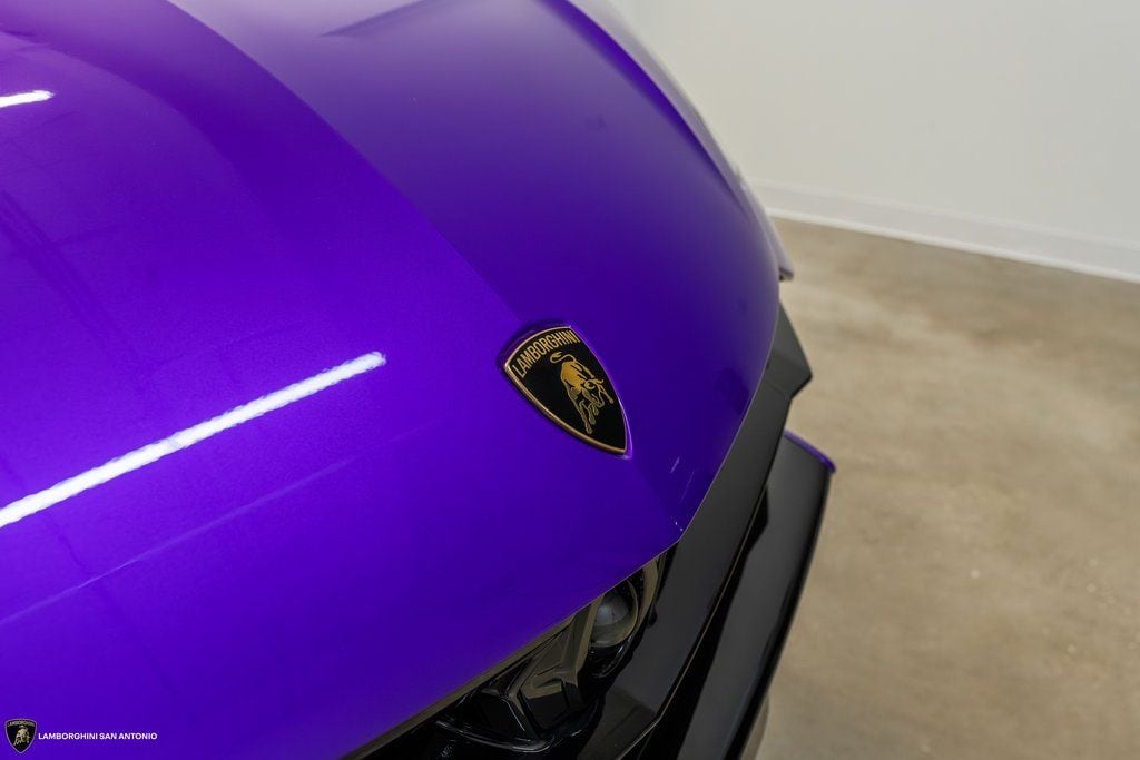 2026 Lamborghini Urus SE - Photo 13