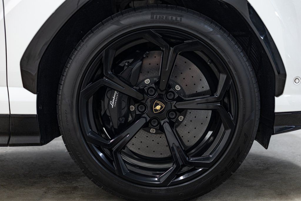 2021 Lamborghini Urus Base - Photo 11