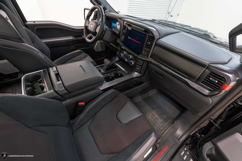 2025 Ford F-150 Raptor - Photo 30