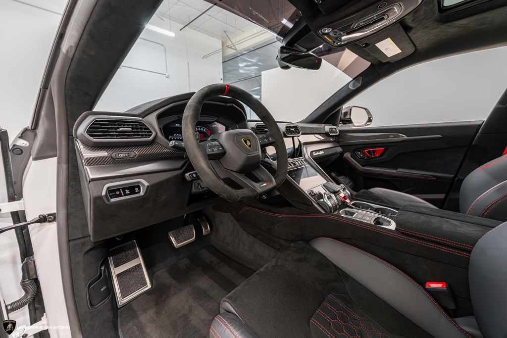 2023 Lamborghini Urus Performante - Photo 48