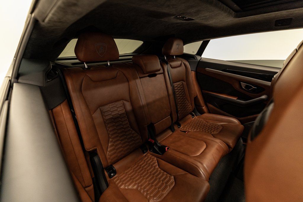 2021 Lamborghini Urus Base - Photo 31