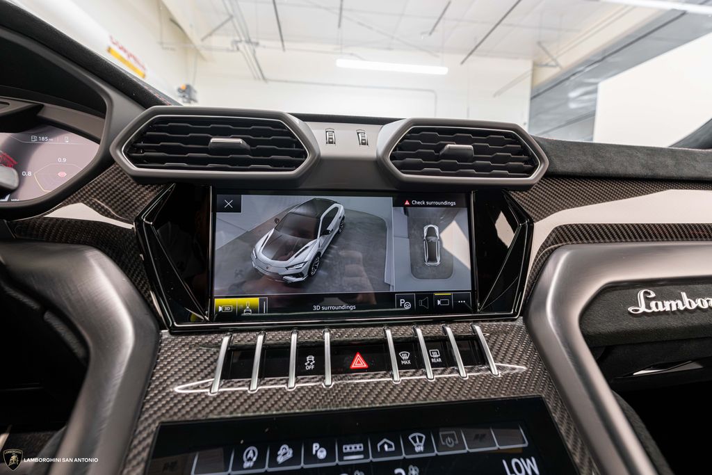 2023 Lamborghini Urus Performante - Photo 51