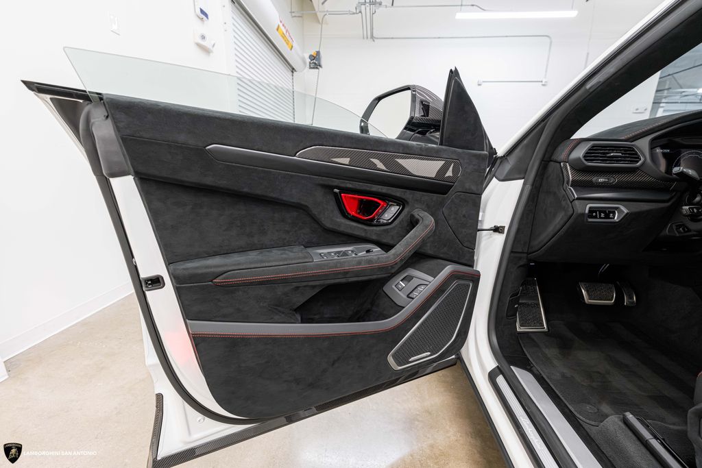 2023 Lamborghini Urus Performante - Photo 42
