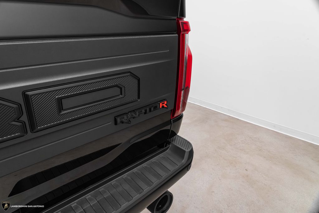 2025 Ford F-150 Raptor - Photo 16