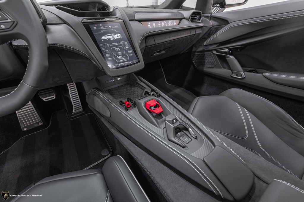 2026 Lamborghini Revuelto Base - Photo 37