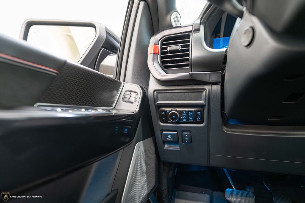 2025 Ford F-150 Raptor - Photo 44