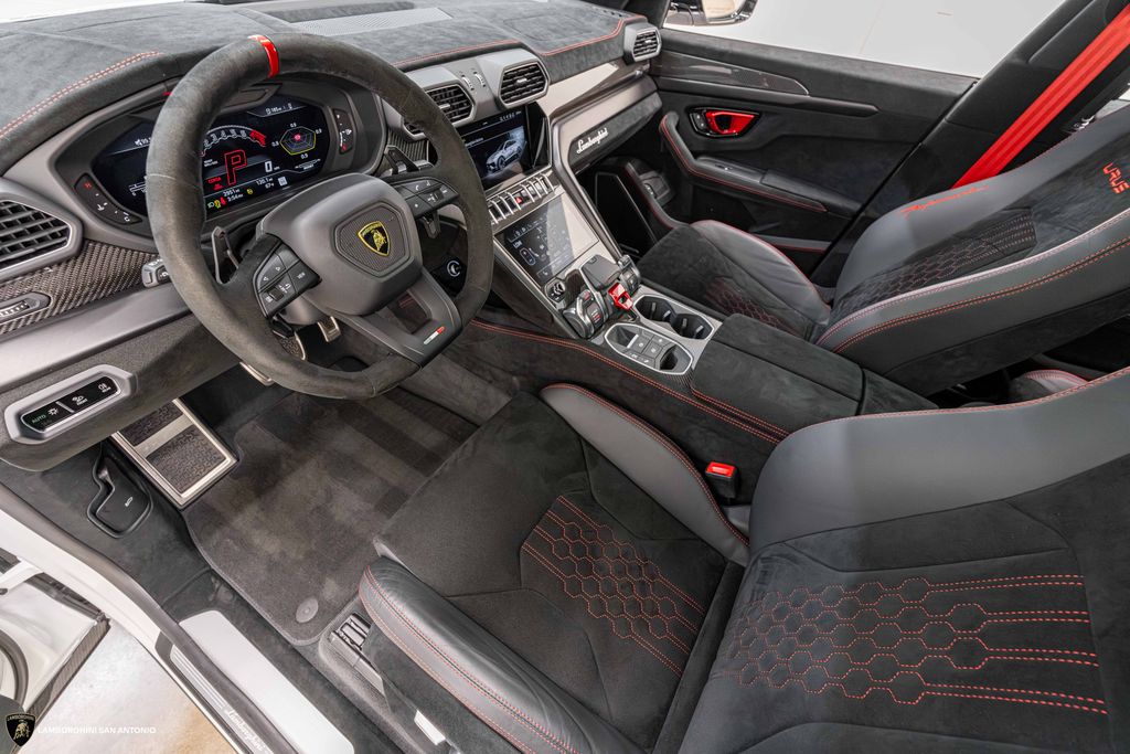 2023 Lamborghini Urus Performante - Photo 47