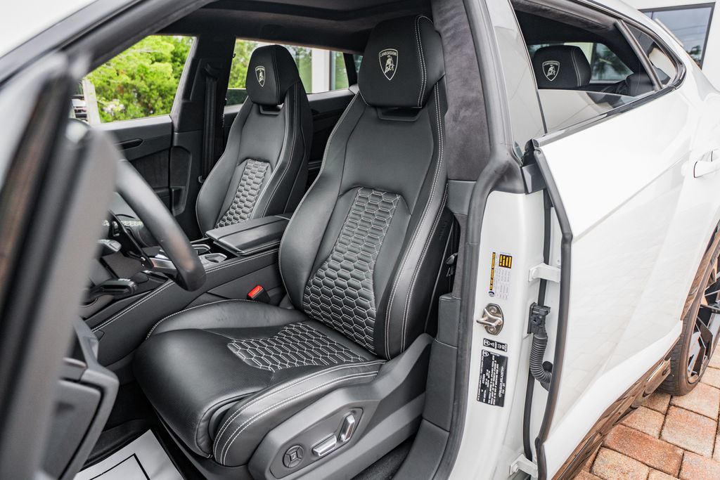 2024 Lamborghini Urus S - Photo 21