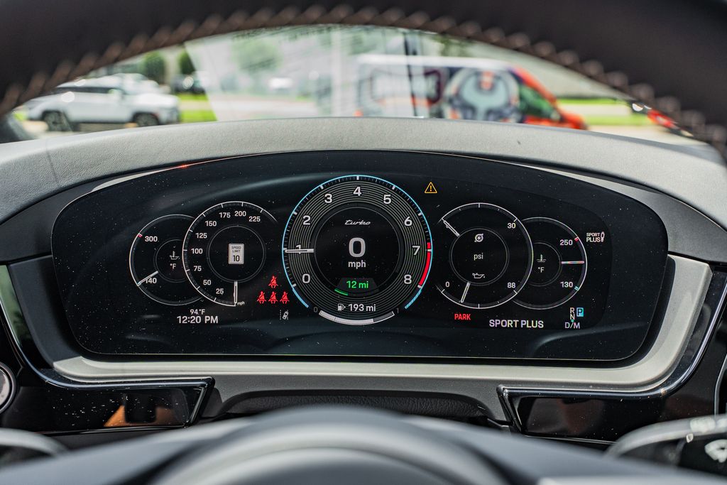 2025 Porsche Cayenne Turbo E-Hybrid - Photo 26