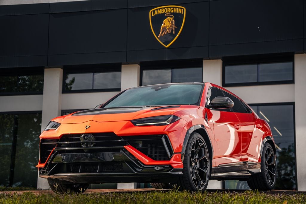 2024 Lamborghini Urus 4.0 V8 Performante's photo