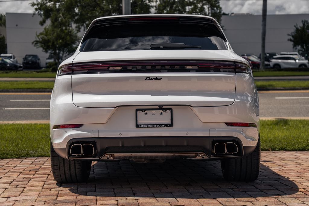 Used 2025 Porsche Cayenne E-Hybrid Turbo SUV