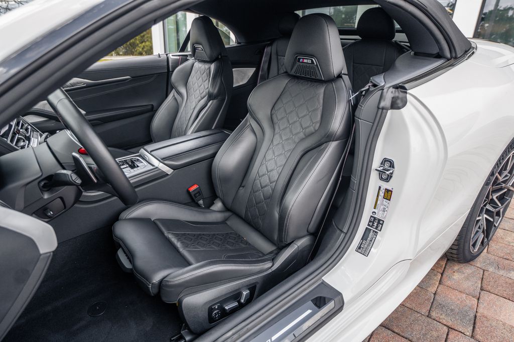 2025 BMW M8 Convertible M8 - Photo 20