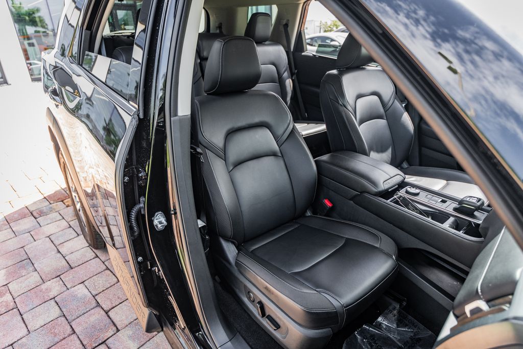 2025 Nissan Pathfinder SL - Photo 32