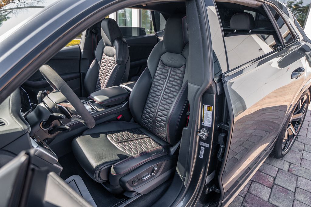 2023 Audi RS Q8 Base - Photo 20