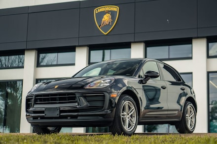 2022 Porsche Macan SUV