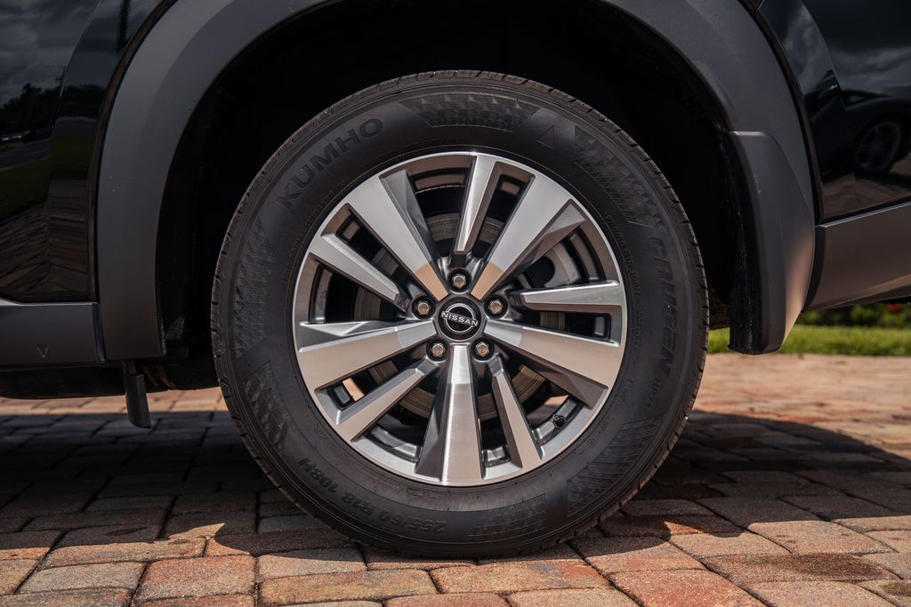 2025 Nissan Pathfinder SL - Photo 16