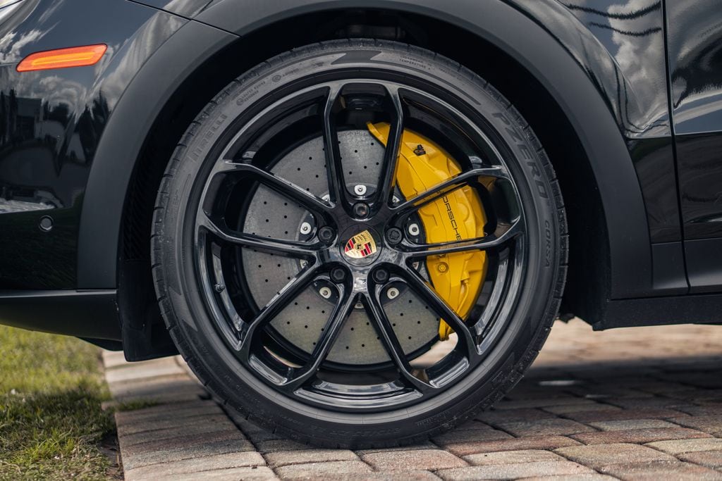 2023 Porsche Cayenne Coup Turbo GT - Photo 15