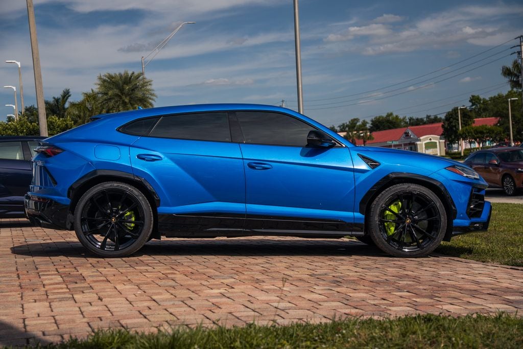 2022 Lamborghini Urus Base - Photo 6