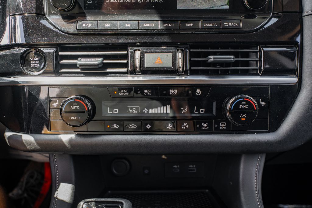 2025 Nissan Pathfinder SL - Photo 28