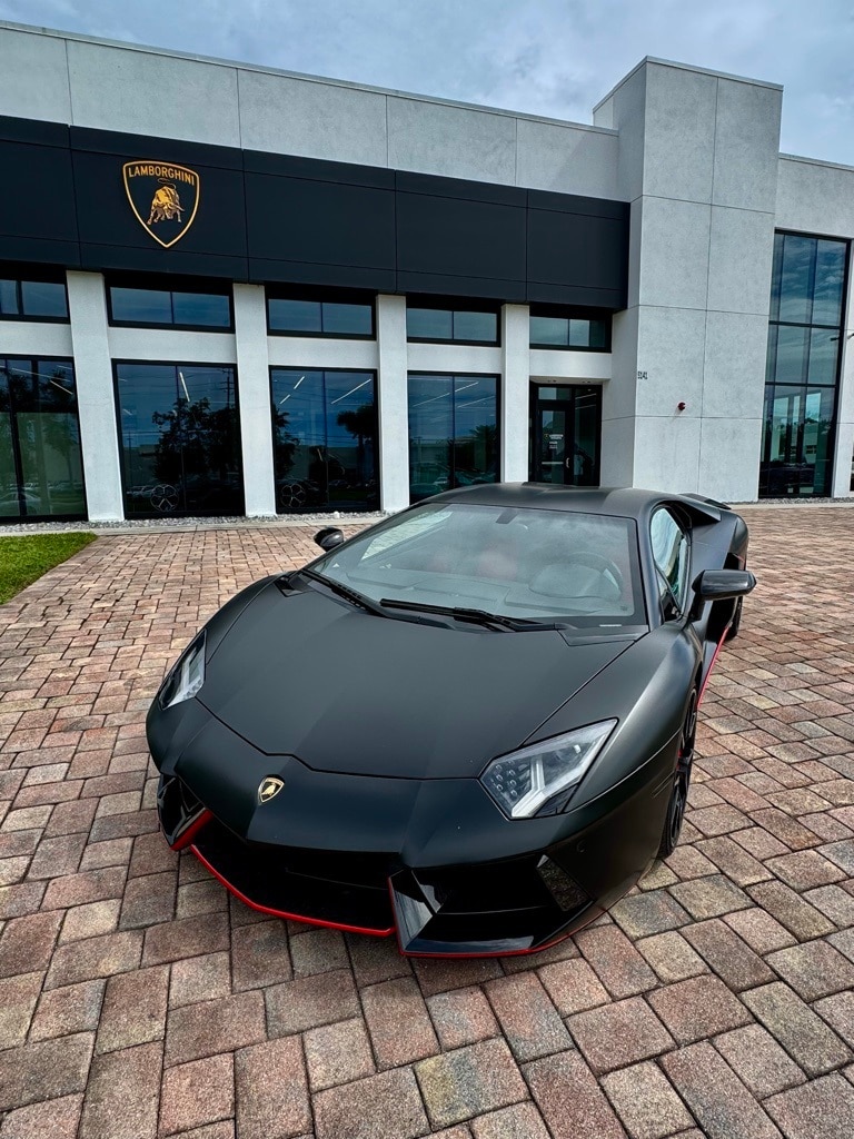2015 Lamborghini Aventador