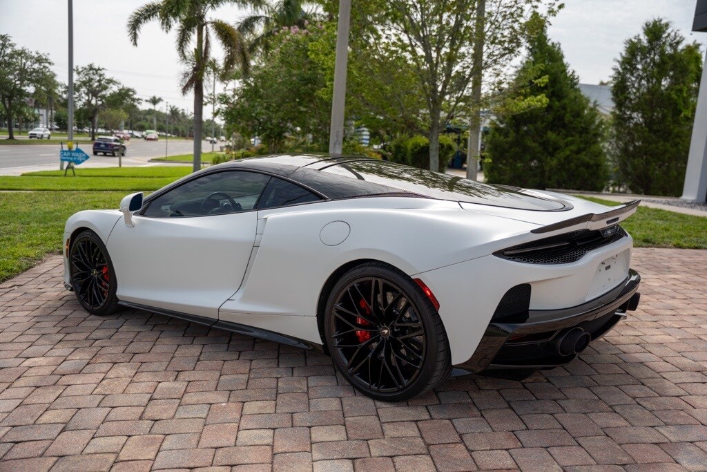 2021 Mclaren GT photo 3