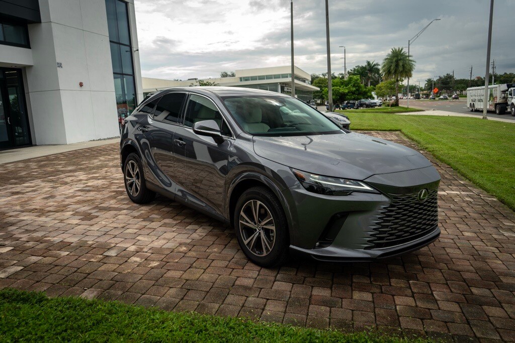 2023 Lexus RX 350 photo 3