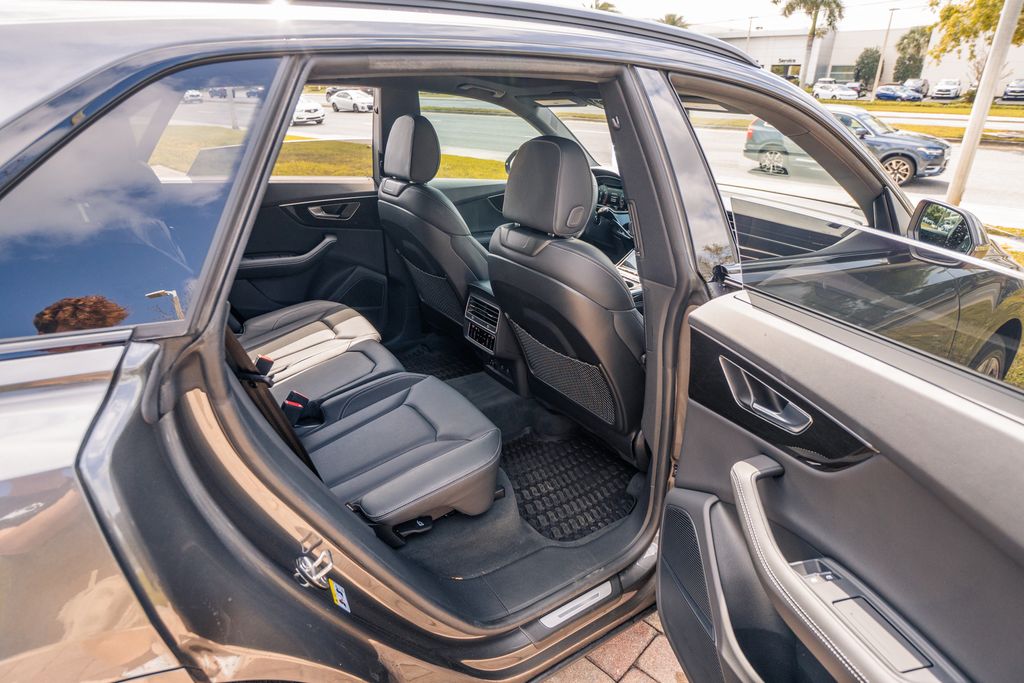 2025 Audi Q8 Prestige - Photo 40