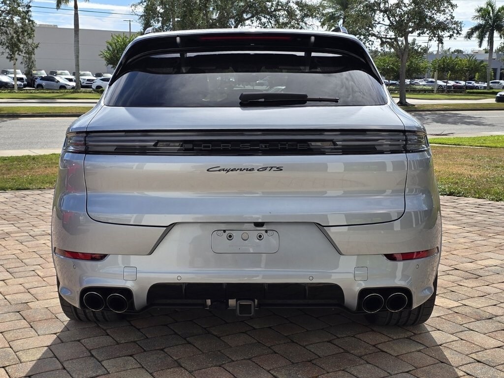 2025 Porsche Cayenne GTS photo 3