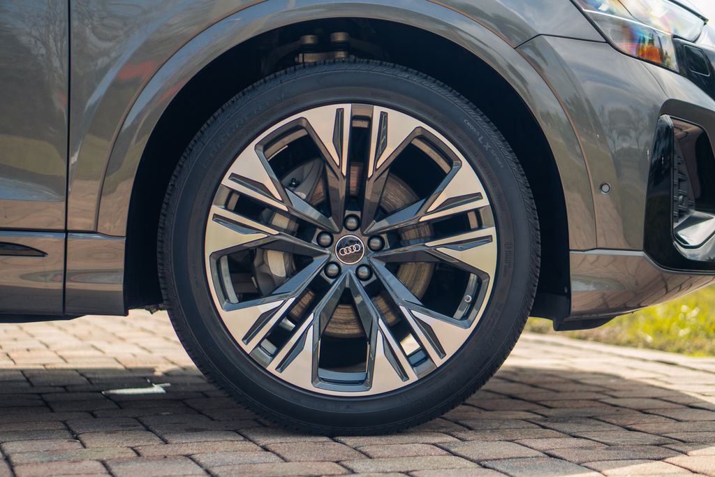 2025 Audi Q8 Prestige - Photo 14