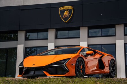 2025 Lamborghini Revuelto Base Coupe